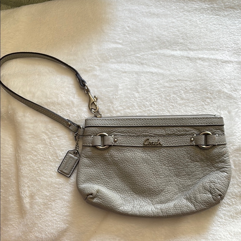 Coach Pebble Leather Wristlet in Light Gray
